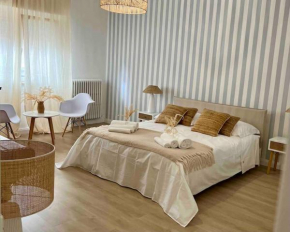 Casa Jouy con giardino a due passi dal mare Civitanova Marche